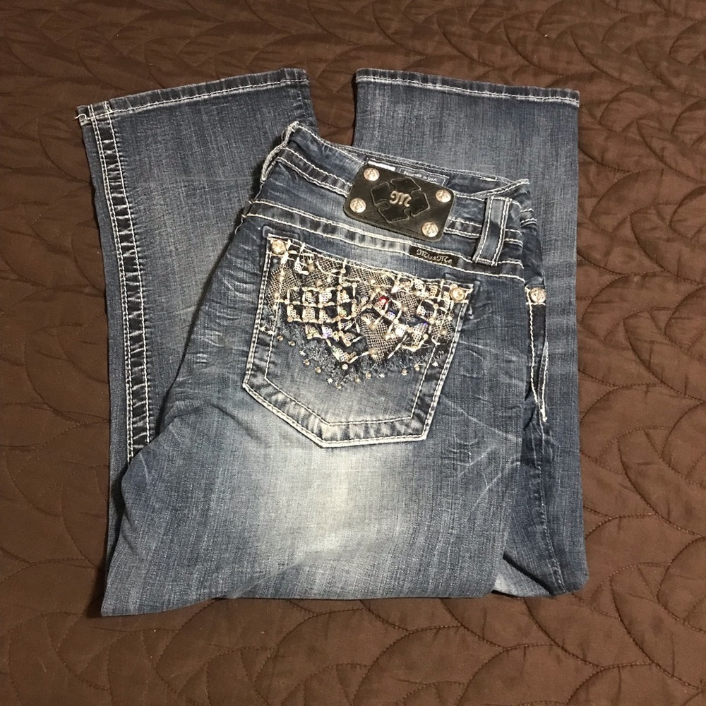 Miss Me Signature Cuffed Capri size 33